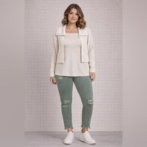 27. Earthy Girly 🌎